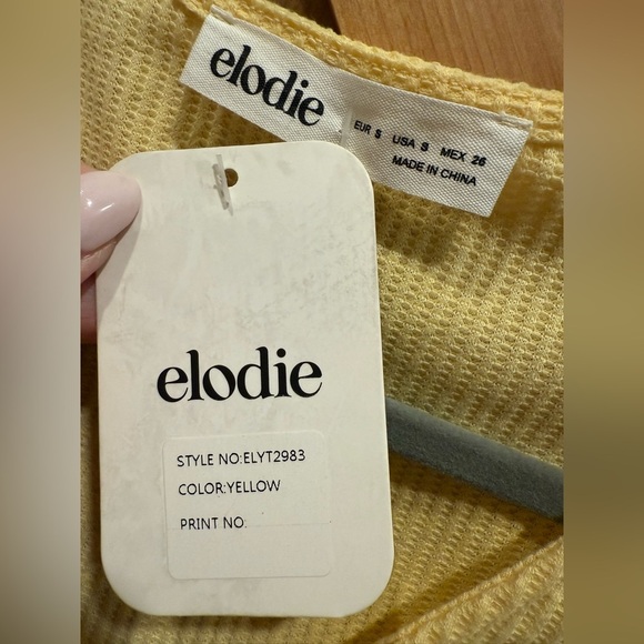 Elodie Women’s Yellow Waffle Knit Key Hole Crop Top Size S - Picture 2 of 3
